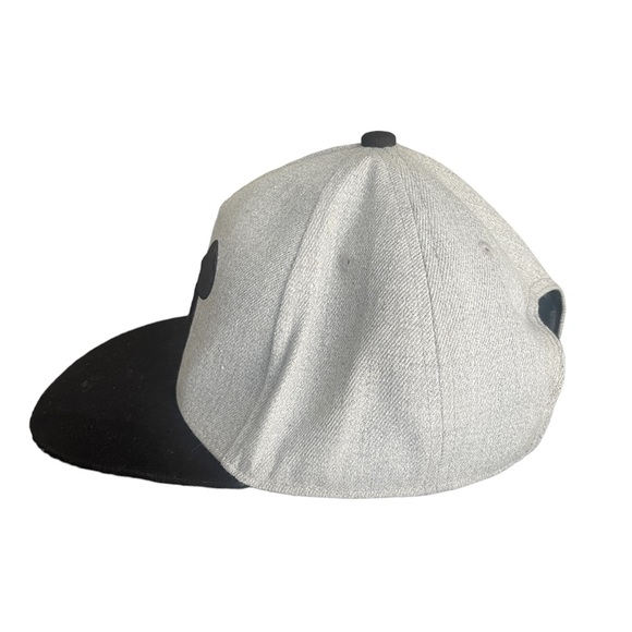 Disney Mickey Mouse Smiley Icon Flat Bill SnapBack Baseball Hat - Picture 2 of 4